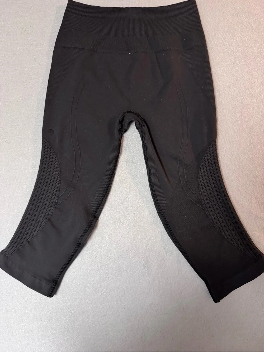 Lululemon Women’s Black In The Flow Seamless Crop Leggings